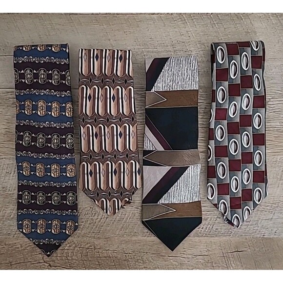4 Mens 100 % Silk Nike Ties of Various Design - Picture 1 of 7